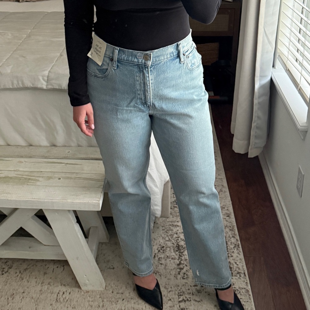 Abercrombie and Fitch curve love jeans - the 90’s straight ultra high rise)